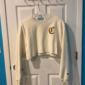 Champion old english reverse weave cropped sweatshirt; size small